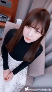 38岁极品人妻姐姐，超弹大胸白嫩大桃子，风骚妩媚，骚气逼人，要把两个小伙给榨干才满足